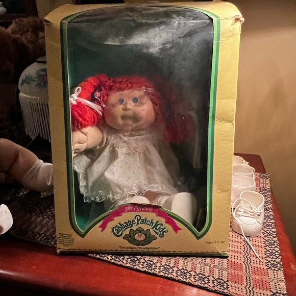 Vintage 1984 Cabbage Patch Doll with box